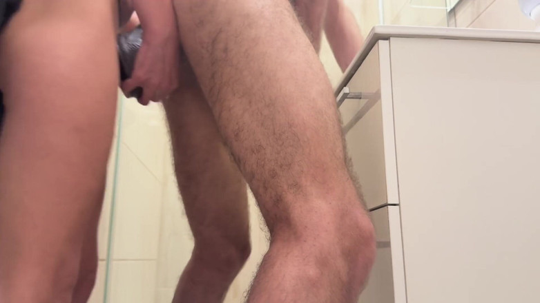 Lovepussyofmygirl: 出張、ホテル、私と謙虚な夫、そしてお気に入りのおもちゃ