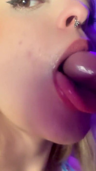 Gât adânc extrem de neglijent, fără mâini peste 2 ore de muie, spermă pe față și gât