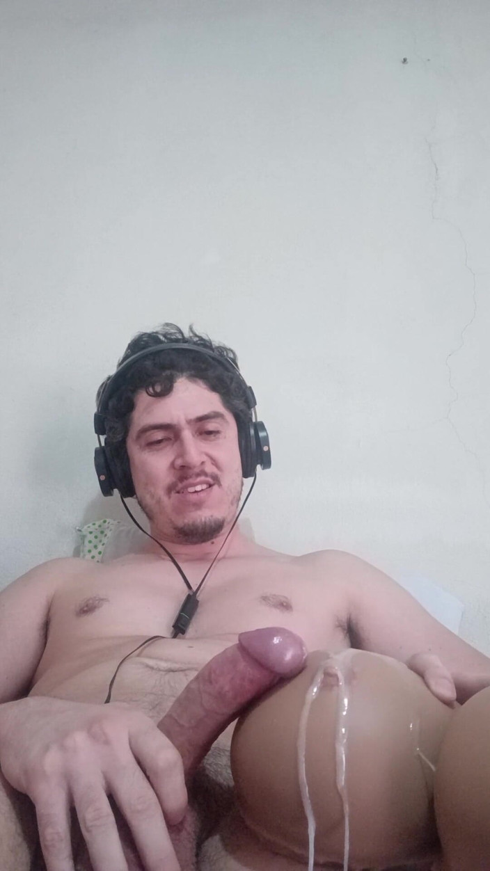 Tabasco Jake: Handsome Embarrassed Man Comes in Thick Squirts on Big Tits
