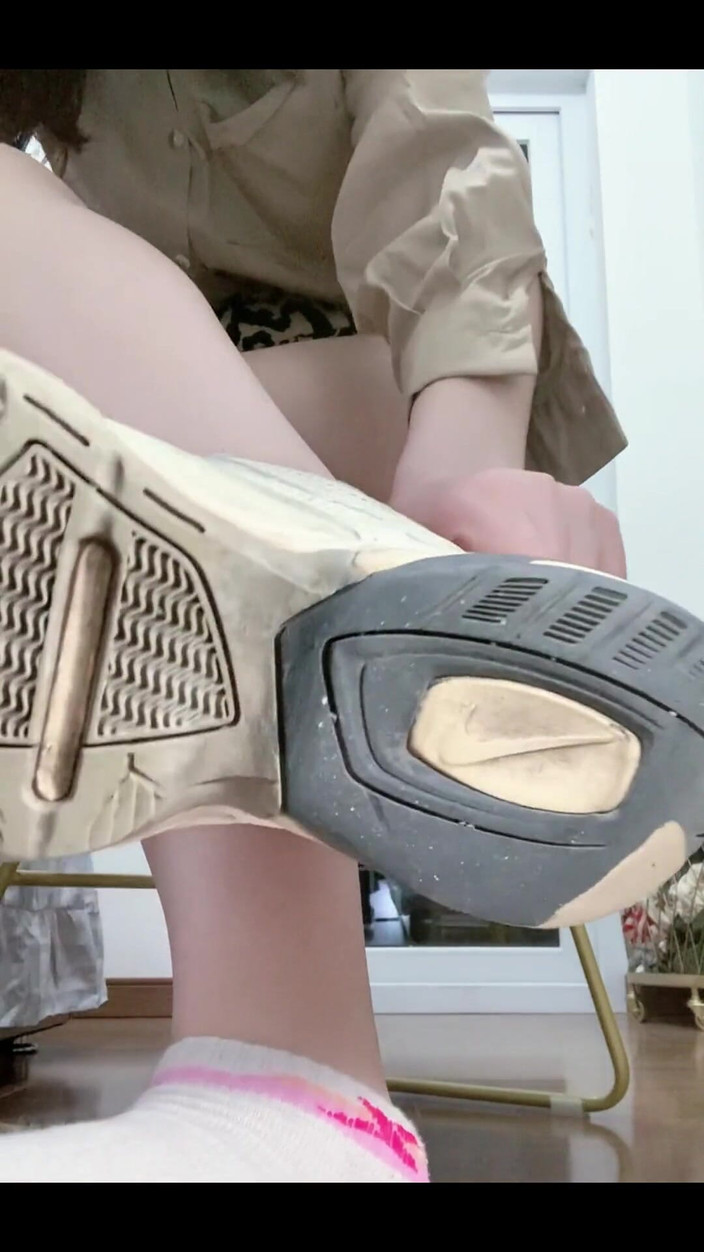 sisfetish: Nevlastní sestra masturbuje