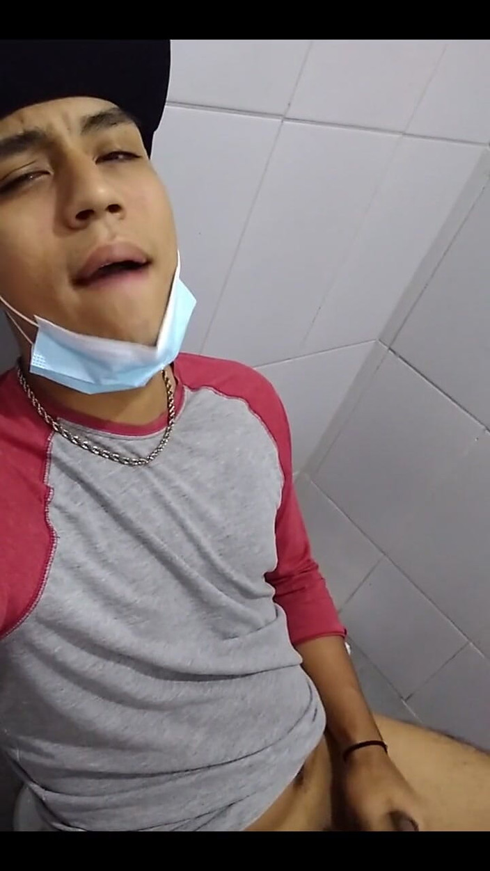 AlexAlejandro13: 5 minut na toaletě