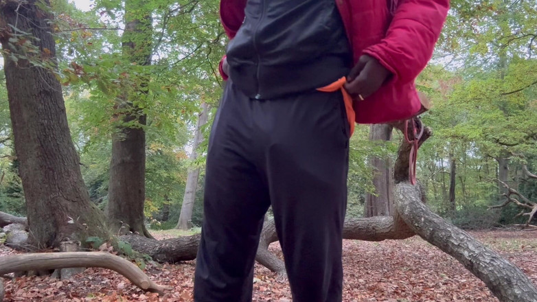 MrMagicDevil: Bara wiggling, skakar och gnugga det i skogen