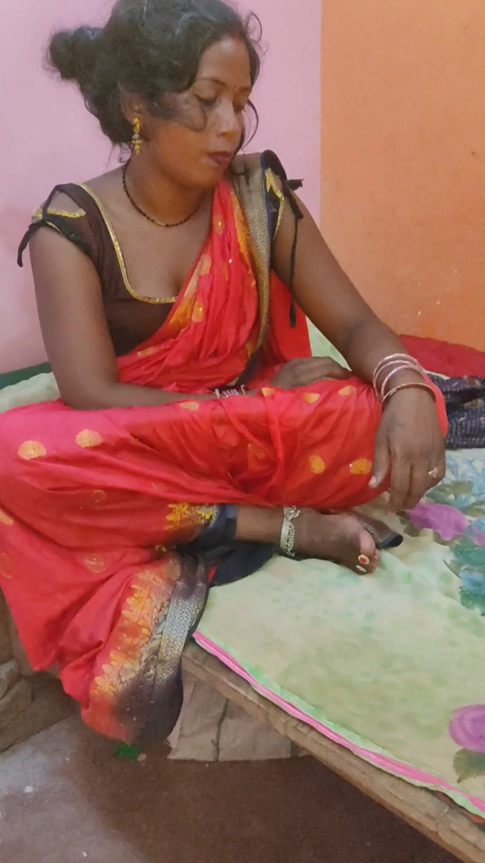Mamta-Bhabhi-76xx: Lamer el coño de la tía india y follarla más,...