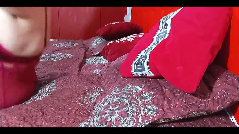 BBW Kelly Mom: Åh, hanrej fångade mig nästan när jag knullade min styvmor