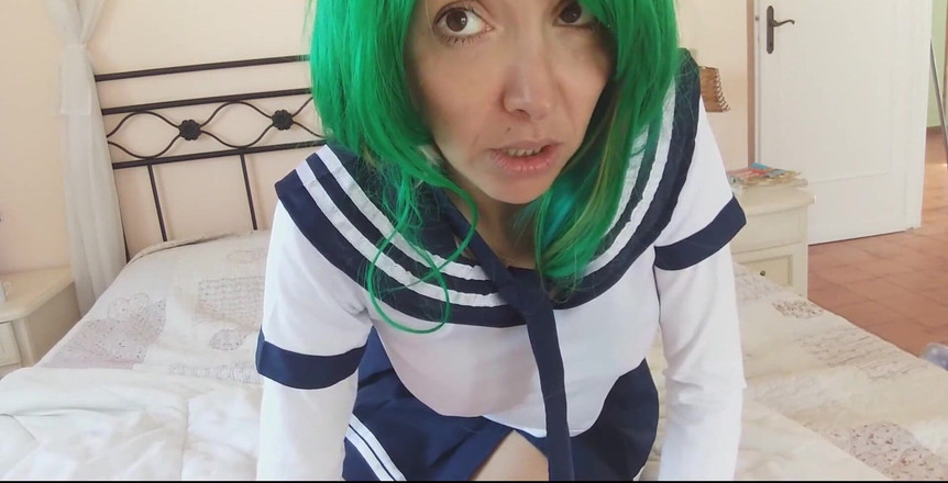 savannahamatoriale: La petite étudiante veut un suppositoire