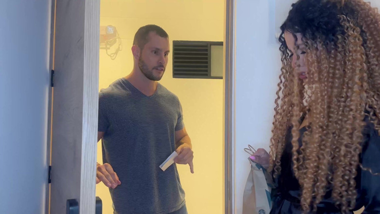 Duncan Saint: Handyman Comes to Fix Her Sink