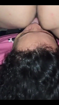 Reife MILF Lutscht Gerne Schwanz Und Leckt Gerne Für Den Freund Ihres Sohnes