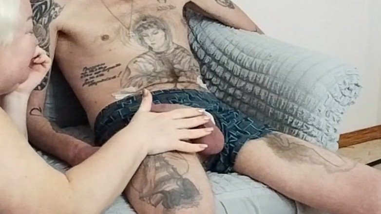 Zona901: Manželka miluje sledovat, jak tchýně kouří a dostává do pusy...