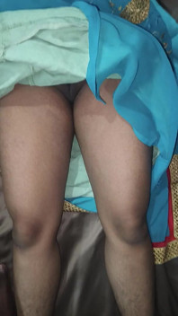 Vợ nhà Telugu Ấn Độ saree trong video sex làm tình đêm khuya