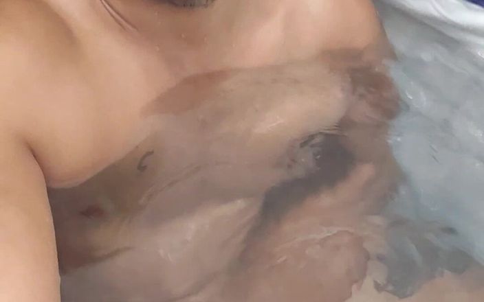 Grayalpha: Cum en el baño