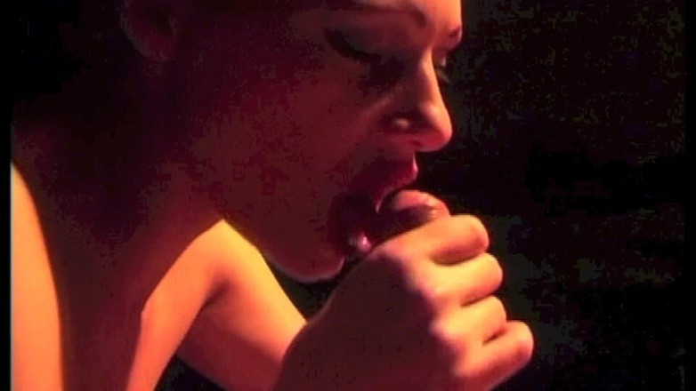 Inhonorof porn: Memek sempit cewek ini dientot habis-habisan sama kontol besar