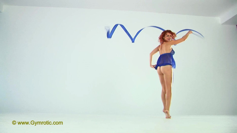 Gymnastic: Erotic Ballerina