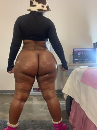 Big black clapping booties: Jack se odhodí do mého obrovskýho zadku a masturbuje úplně nahý,...