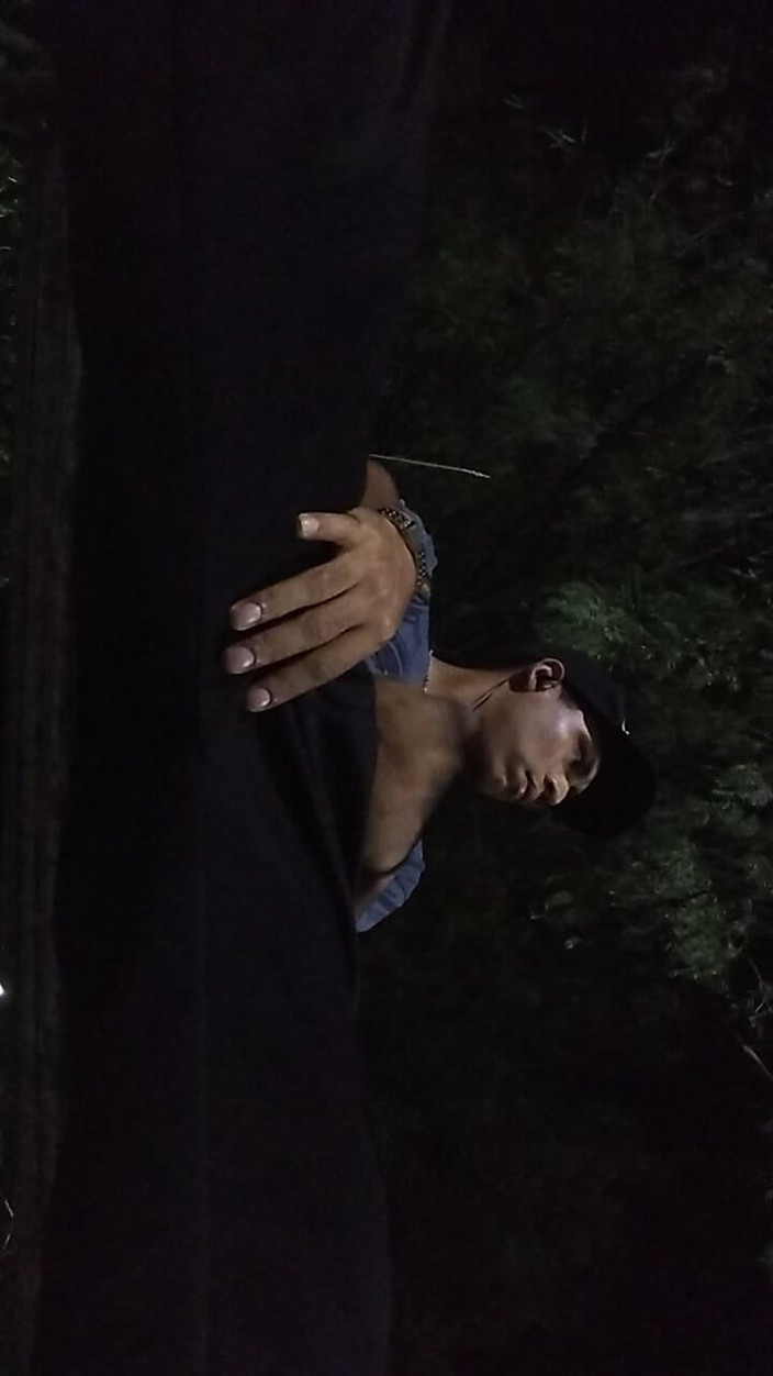 AlexAlejandro13: Feliz martes al aire libre