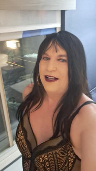 J’ai L’intention De Faire Beaucoup De Bruit ! Je Suis Un Gémissements Et Un Gémissements Et Je Parle Pendant Le Sexe !