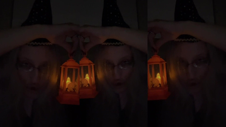 FinDom Goaldigger: Lace Tears dengan cermin dewi