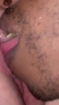 YoungEnglishBBW BBC Nata4sex slickar fisting slår hans kuk i mitt ansikte