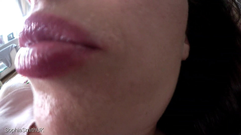 SophiaSmithUK: Teaser in bocca e lingua