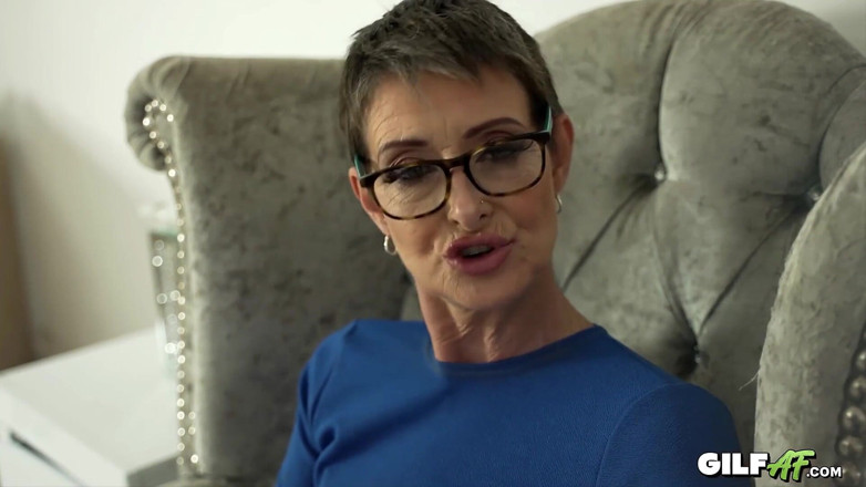 Gilf AF: Красуня бабуся місіс Галловей і тінка нахабно кінчають разом