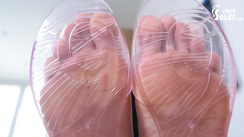 Czech Soles - foot fetish content: Cameră web cu fetiș cu picioare cu tălpi mari