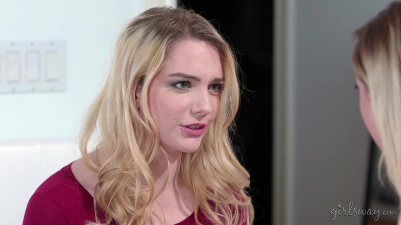 Girlsway: GIRLSWAY - เรื่องเล่าของน้องสาวต่างมารดา: ห้ามขโมยเสื้อผ้าฉัน!