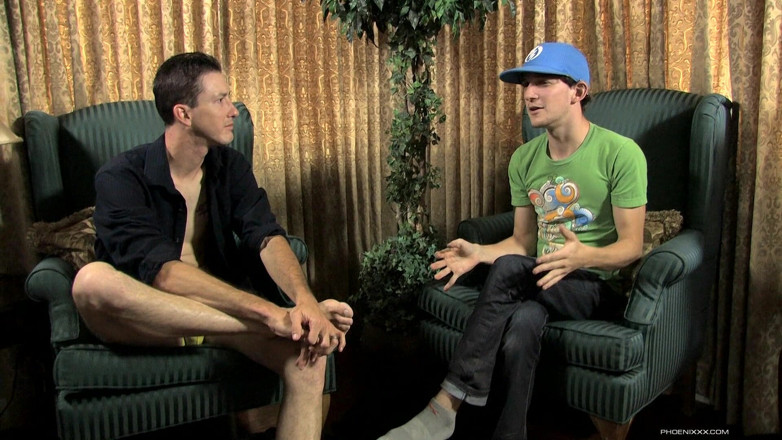Phoenixxx: Danny brooks si siede con Andy