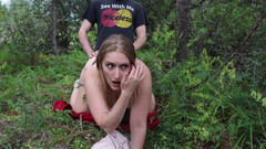 Nerdy Nympho: Nympho nerd dikongkek dan creampie di dalam hutan
