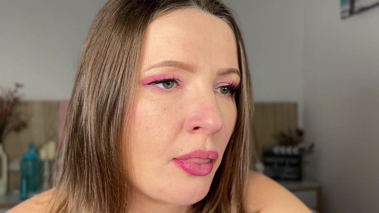 Mary Jay: Мій свербіж носа зводить мене з розуму. Збір його на камеру