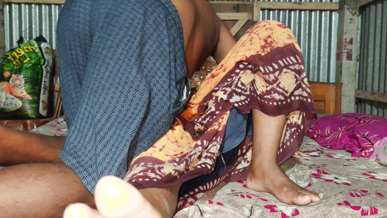 Dogrupali69: Aug 22 New Video My Hot Bhabhi and Dewar Por