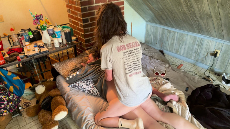 CuckedByStuffies: MILF Has Best Ass to Ride