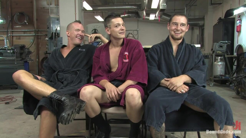 KINK men: Хаос в металлических цехах