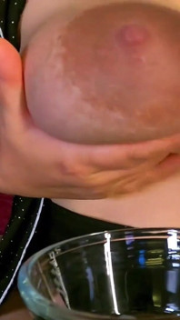 Sexydea milky tit squeezing adventure with My Massive Brea