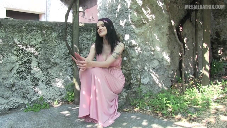 Lady Mesmeratrix Official: พันธมิตรเท้า