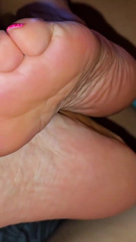 She Wants a Lot of Cum on Her Soles