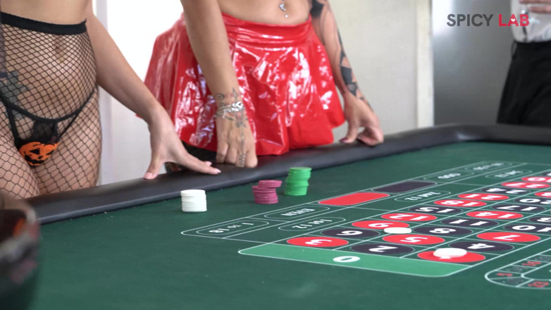 Spicy Lab Production: Sahne Arkası - Casino Troyale
