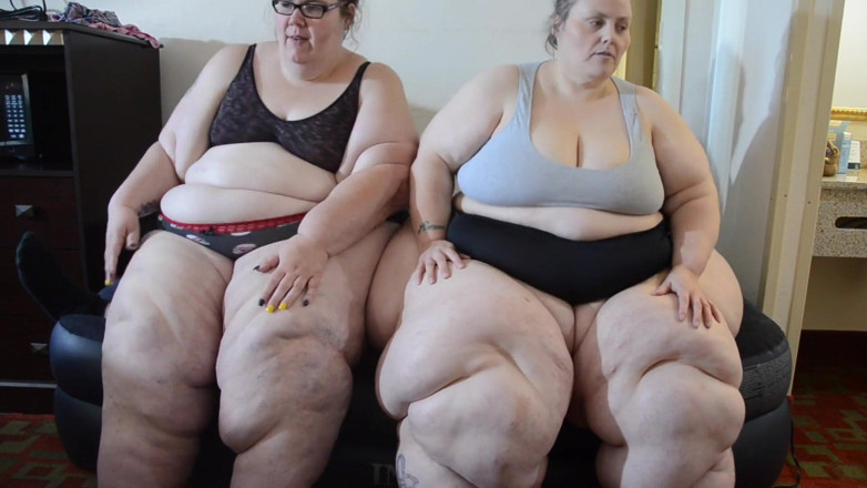 Full Weight Productions: Bobbi Jo &amp; Savannah Dropping Around on the Mattress
