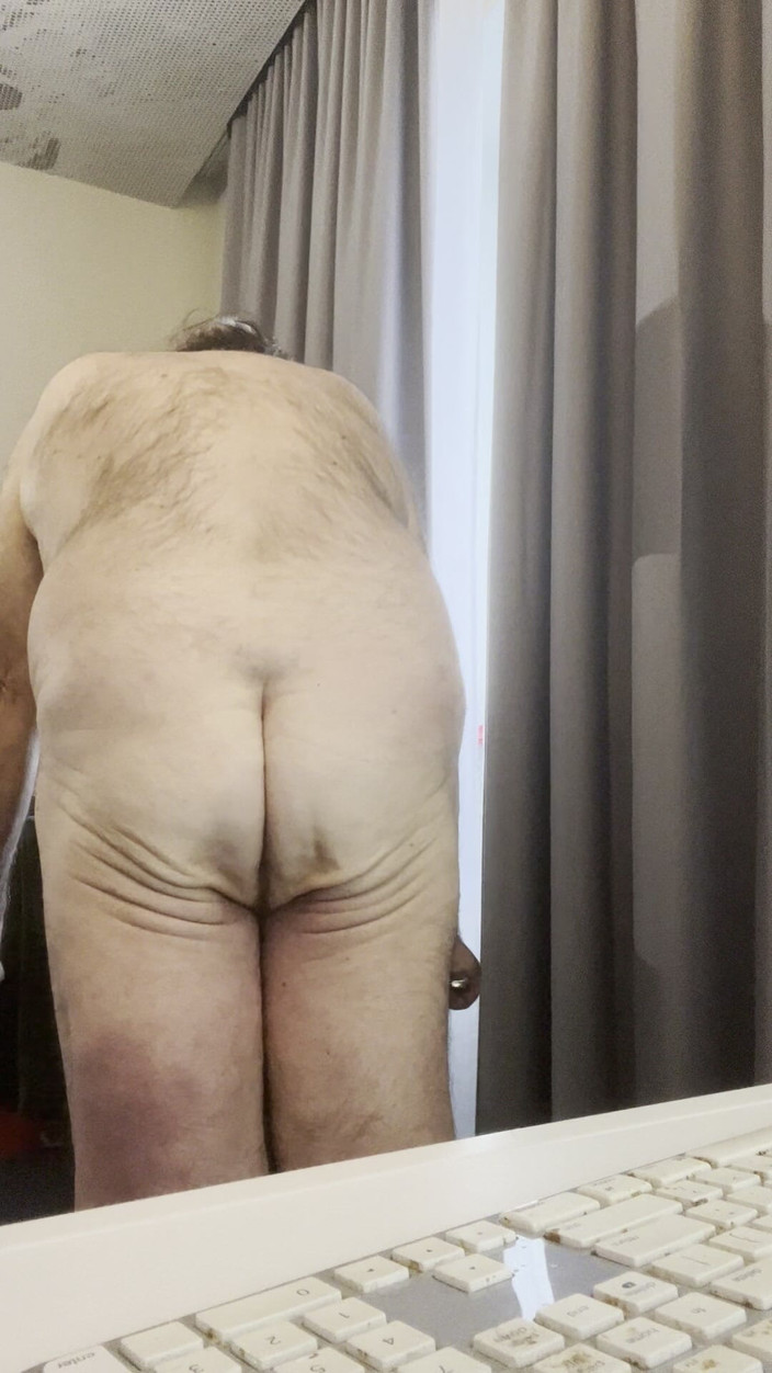 Coach Karl dude lodge: 2026 De Sfântul Valentin Antrenor Karls Butt