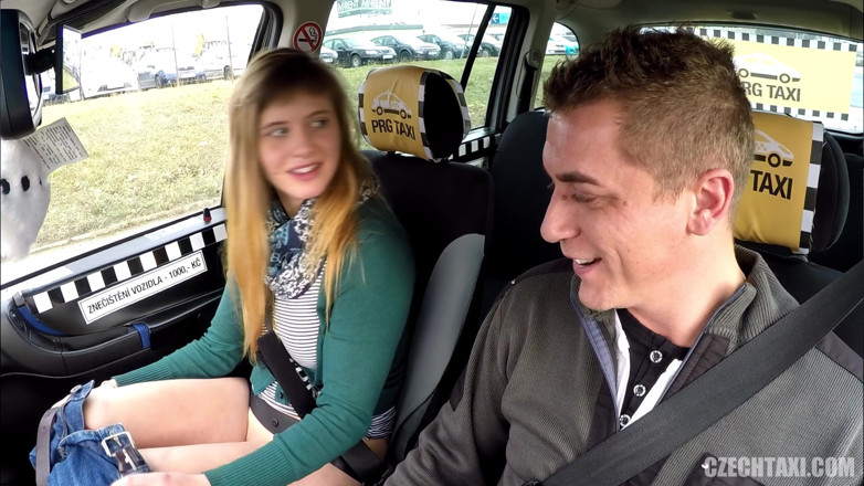 Czech Taxi: Mega squirt e orgasmo anale