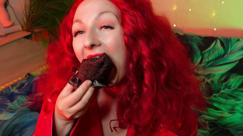 Arya Grander: Fetiche por comida asmr!