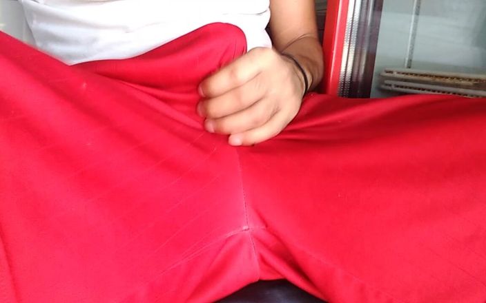 AlexAlejandro13: Masturbación en porche caliente
