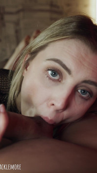 Süße britische blondine lottie lou pOV-blowjob