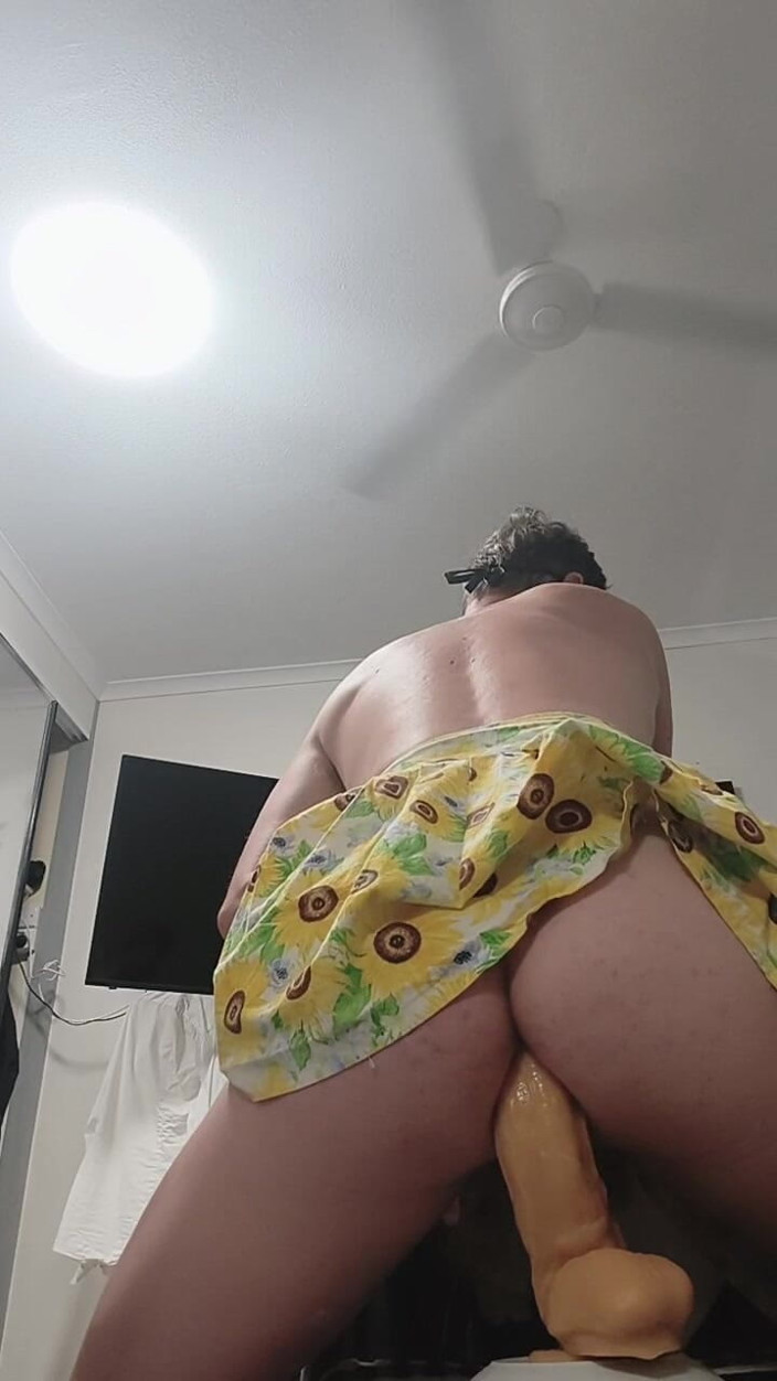 Brent Star Wood: Gonna e sborra dildo