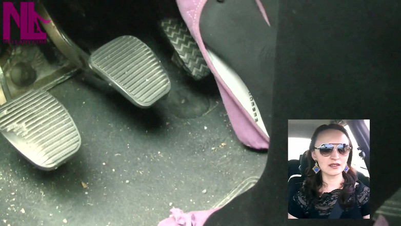 Nyllady: Driving in Black Thick Nylons and Pink Flats