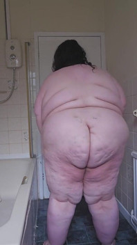 Giant Goddess Ass and Body Show off
