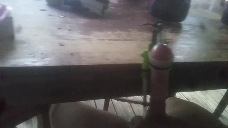 Tiffany Ciskiss: 雨天为我的鸡巴晨间伸展