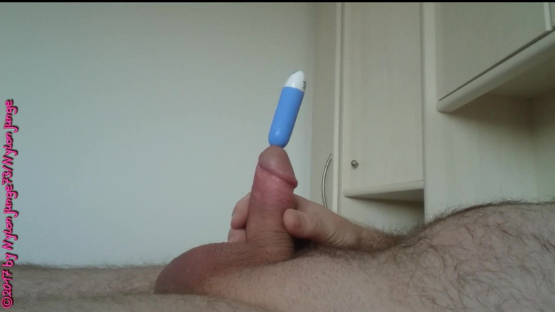 Carmen_Nylonjunge: 내 오줌 관 바이브레이터