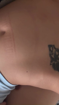 Přilákala kamaráda svého manžela, ten šuká líp