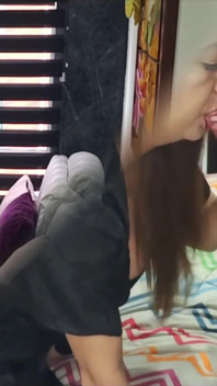 Hete Latina MILF Vrouw Op Zijn Hondjes Intense Reet Likken, Cabalgada Tot Zichtbare Creampie in De Mond, Echte Eigengemaakte