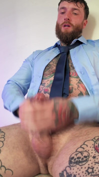 Dövmeli dom tek başına boşalma ibadet videosu