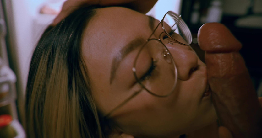 TheMindofTommy: Später Abend Wird Der Küchen-snack Zu Einer Protein-gesichtsbesamung